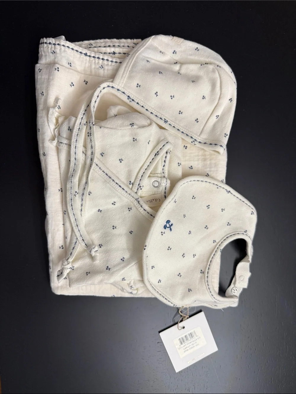 Neutral Cream Baby Bib & Accessories Set